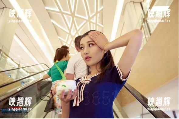 AISS爱丝(黄金版) - 索菲的“汽车医生”写真：车也有小秘密，你知道吗？