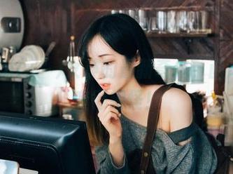 Bambi(밤비)女神的最新奇作，画风突然变得趣怪！