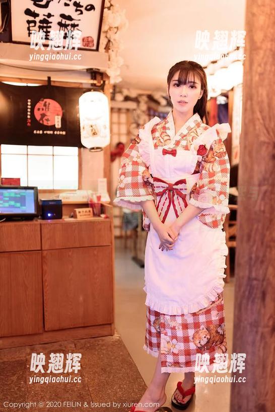 Feilin嗲囡囡-李梓熙 Feilin嗲囡囡 - 最新校园写真:李梓熙与那片枯黄的操场