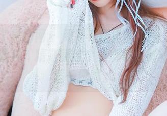 GIRLT果团网 – 周妍希和她的礼服：原图让我思考，精选则像个小剧场，时不时想插一俩嘴。