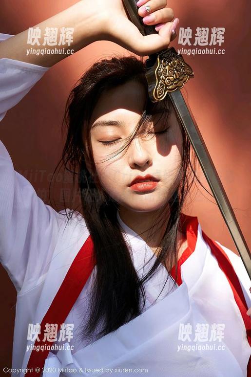 MiiTao蜜桃社 - Cris_卓娅祺的网袜私拍，图片让人心里嘀咕这是什么？