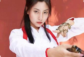 MiiTao蜜桃社 – 脑补剧场：绯月樱-Cherry的学妹，福利和图片都得狠狠掌握