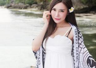 MyGirl美媛馆 – 海边的豆baby，原图就是一幅好壁纸，让我想立刻换掉那张枯燥的桌面。