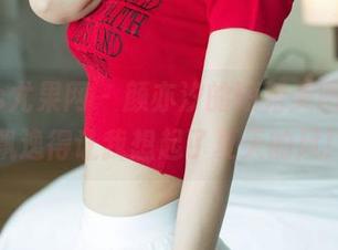 UGirls尤果网 – 颜亦汐的短裙美图更新，飘逸得让我想起了夏天的风！