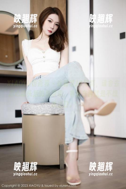 XIAOYU语画界-徐莉芝 XIAOYU语画界 - 徐莉芝JK写真,谁会去担心镜头后的角度呢,有些东西就是不想说出口。