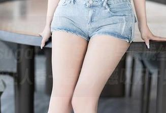 XIAOYU语画界 – 你能想象吗？高清下的杨晨晨sugar，黑色吊裙与朦胧丝袜居然能让人看一整天，感叹万千！