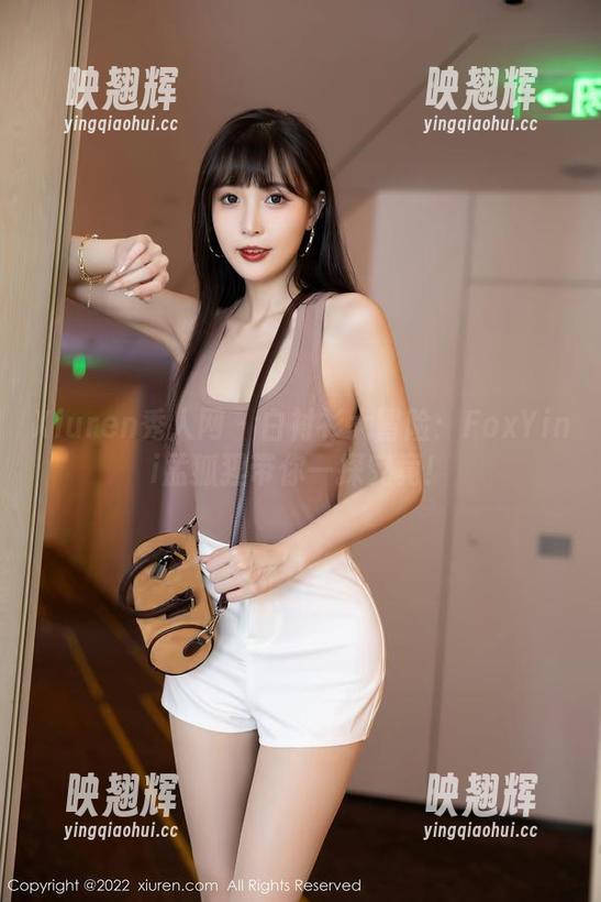 Xiuren秀人网 - 白衬衫大冒险：FoxYini孟狐狸带你一探究竟！