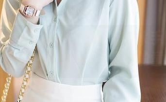 Xiuren秀人网 – 奶油妹妹与水手服的碰撞，图片中释放出不可思议的童趣。