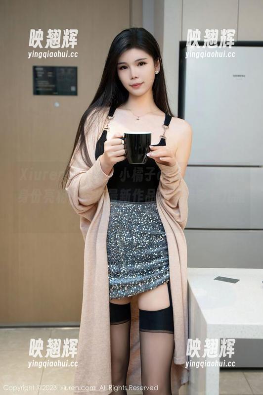 Xiuren秀人网-小橘子orange Xiuren秀人网 - 小橘子orange以厨娘身份亮相,图库最新作品让人想多看几眼!