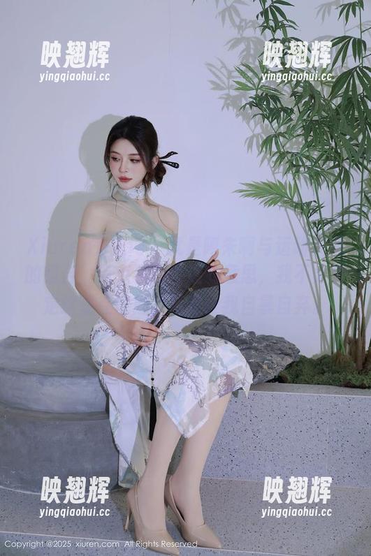 Xiuren秀人网 - 就是阿朱啊与运动美图的组合，有点藕断丝连的意思，我不太确定这是在激励我还是让我自暴自弃。