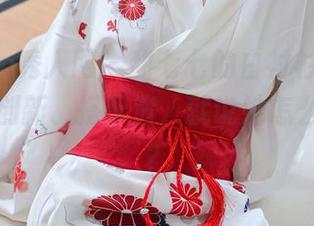 Xiuren秀人网 – 甜七七的白衬衫美图，投资、创新、搭配渣，就说她怎么做到了？