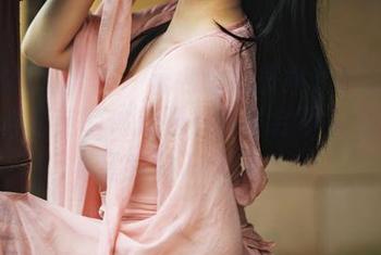 YouMi尤蜜荟 – 著名运动员果儿Victoria，穿着定制体操服，写真会不会无意中希望我做仰卧起坐？