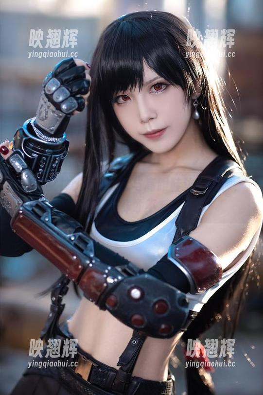 aqua水淼 COS女神aqua水淼与高跟鞋边走边聊,更新鞋带怎样才不系错?!
