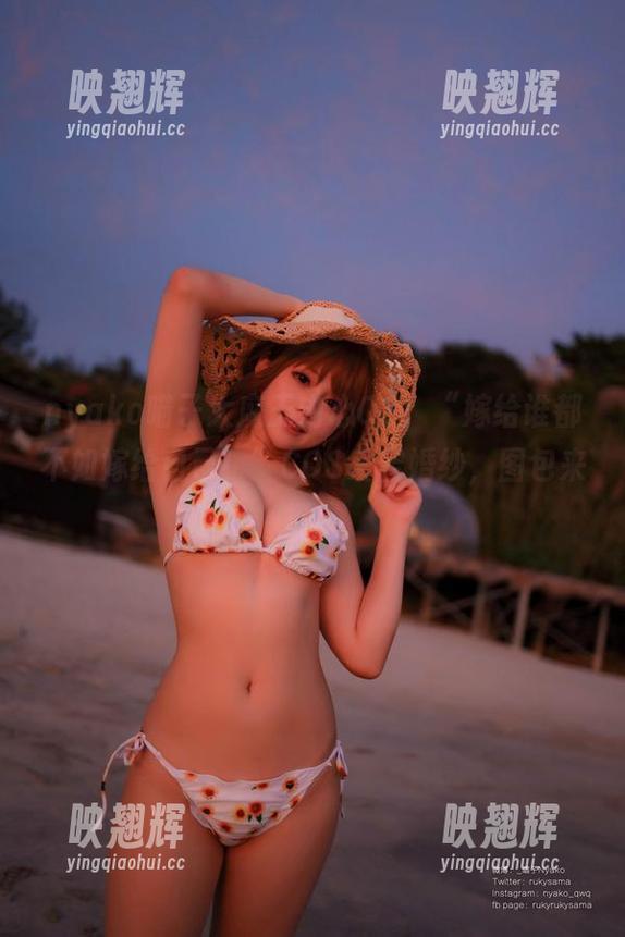 nyako喵子大魔王 nyako喵子大魔王内心OS:“嫁给谁都不如嫁给自己!”COS爱宕婚纱,图包来撩!