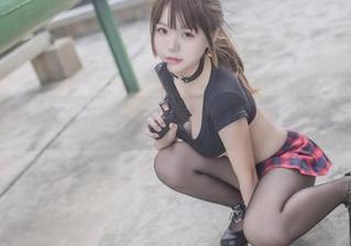 混在yoko夏宅的黑丝JK精选中，你会发现微妙的迷人氛围。