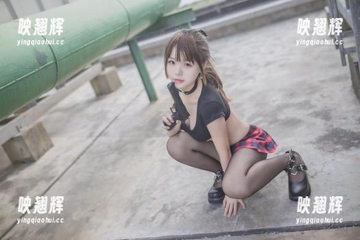 yoko夏宅 混在yoko夏宅的黑丝JK精选中,你会发现微妙的迷人氛围。