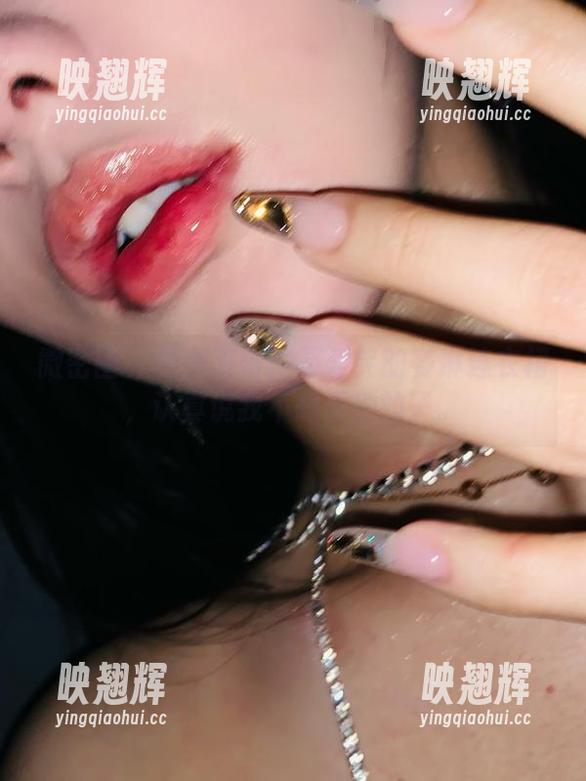 不爱笑的赛琳 微密圈 - 原图直击:不爱笑的赛琳连衣裙,认真说我不想看别的了。