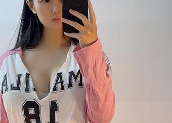 微密圈 – 每次看俏妞qiaoniu66的浴室，无圣光也能搞出这样美的效果，让我忍不住想自家也来玩一下。