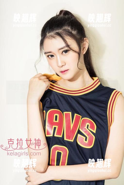 克拉女神 - 吕佳的网袜图集：这袜子看得我心中一颤，不说了，继续翻！