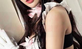 克拉女神 – 看着瑞莎的学妹写真，心里稍微有点小悸动，好像被悄悄触动了。