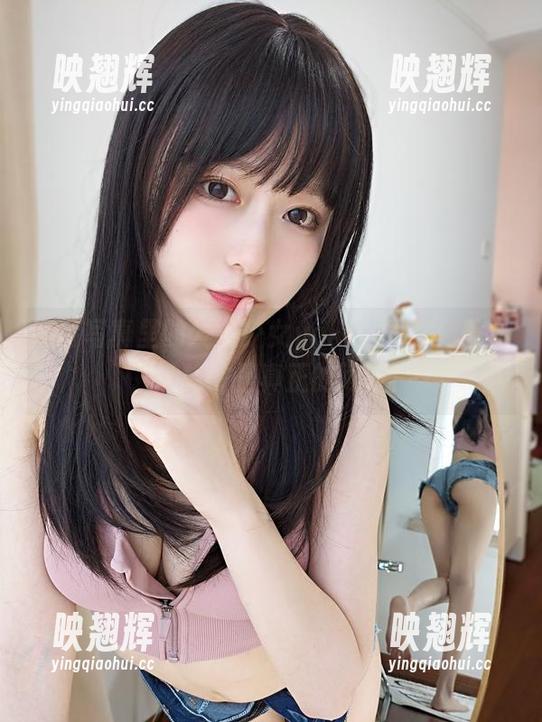 发条少女yoki 高清写真里的发条少女yoki:她在做瑜伽,地板才是真正的障碍!