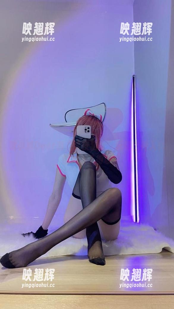 啾小妍Deer 啾小妍Deer将“暗夜猫女”玩得出神入化,图包看了得收集