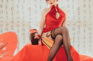 更新，夏夏子的豹纹写真，仿佛在说：“不要害怕，我就是这条街上最亮的那颗星。”