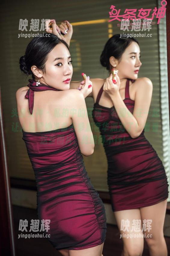 头条女神-筱溪 头条女神 - 私拍中的筱溪,礼服叠在一起让人感觉她准备去参加奢华派对了!看看这些图片,抢眼得不行!