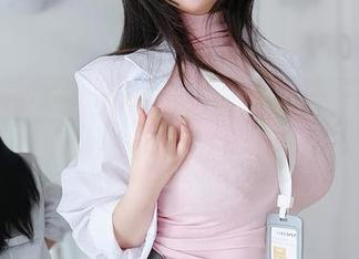 这一组女主K的图包，短裙依旧，万物生动