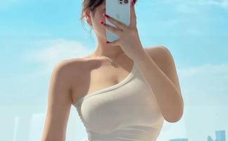 微密圈 – 墨绿内衣，这个图包你敢不点开吗？安妮yoo大转身带你直达赏心悦目！