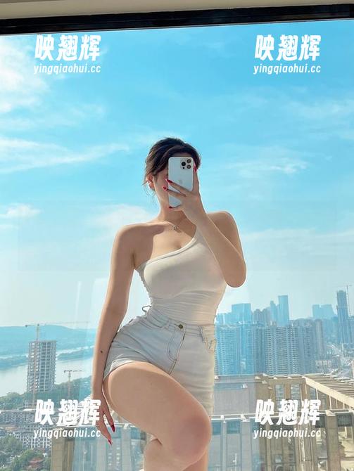 安妮yoo 微密圈 - 墨绿内衣,这个图包你敢不点开吗?安妮yoo大转身带你直达赏心悦目!