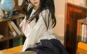 咱们说好的无圣光呢？安食Ajiki的职业装被职场的灵魂附体了！