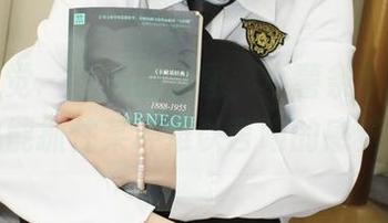 小众视觉 – 精选的套图，小薯条女孩好像总能抓住某种难以言喻的感觉。