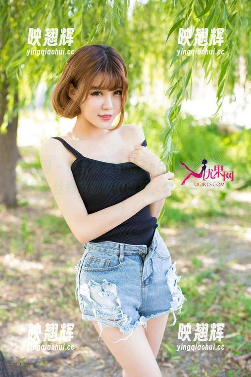 尤果网 - 修女姿态中的Angela楚楚，原图每一丝细节都值得收藏，快来免费欣赏！