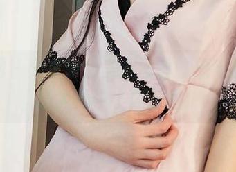 尤果网 – 分享琳丽美足写真，原来脚也能让人心中小鹿乱撞！