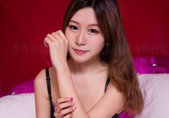尤物馆 – 免费图集：FoxYini孟狐狸的海边日常，让人忍不住多看几眼