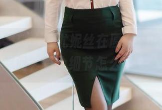 尤蜜荟 – Egg_尤妮丝在原图中的礼服作品，只想问，每个细节怎么都这么完美？