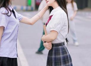 尤蜜荟 – 姝姝妹妹的冒险：一场户外图集的迷雾