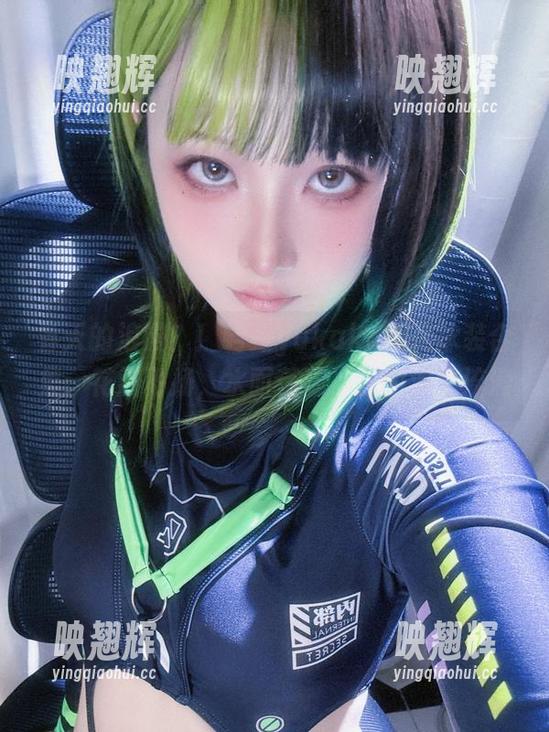 屿鱼yukako 春天的浪漫?!屿鱼yukako樱花泳装合集:花瓣飞扬,水面荡漾,我的泪水流淌