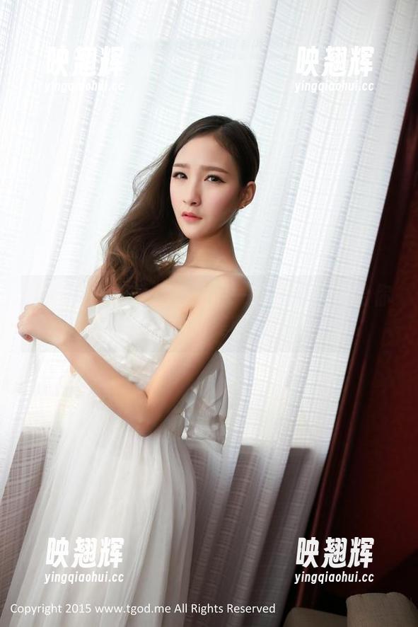 推女神-艾小青 推女神 - 想看空姐的另一面?艾小青给你私拍的美图!
