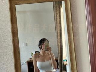 微密圈 – 黑丝作品大放送，文茜cool真会挑，谁示范给我看看？
