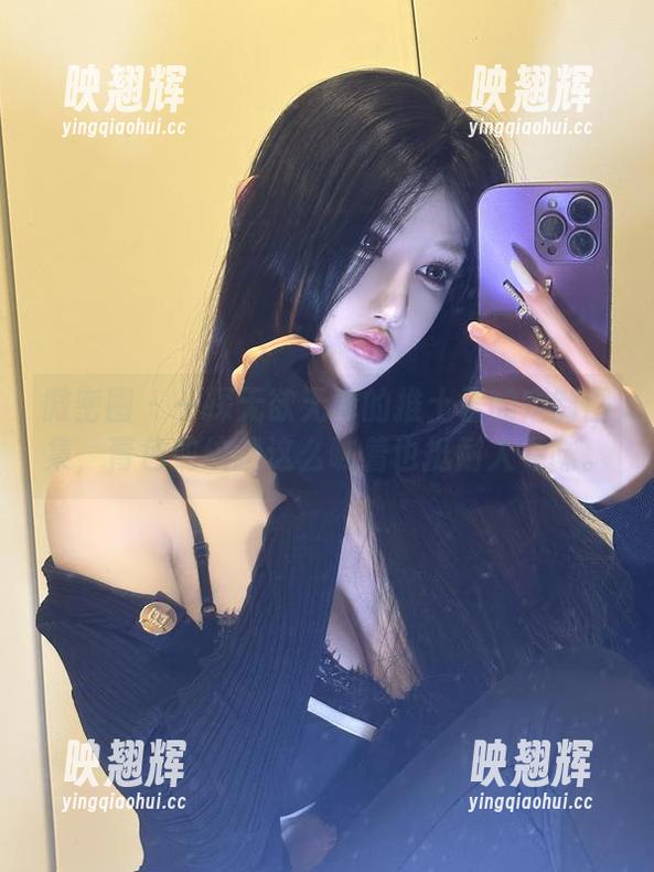 无欲无求的推土君 微密圈 - 一探无欲无求的推土君的定制图集,青色蛇纹就这么瞧着也挺耐人寻味。