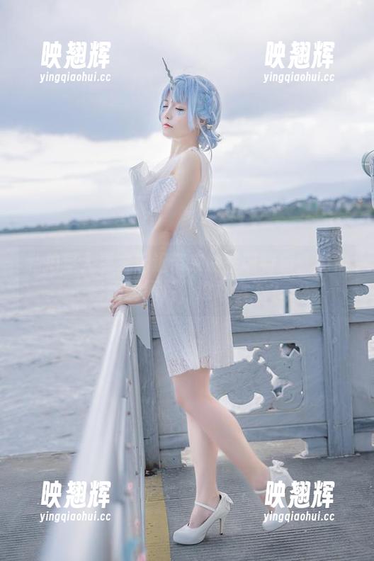 星之迟迟 私拍星人星之迟迟带来的圣诞特辑:约尔套组的图片,谁敢拿下?
