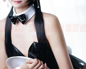 晓美妈的写真：黑夜里的玫瑰到底有多玻璃心？