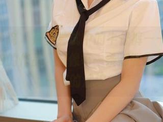 模范学院 – 最新尝试中的牛仔裤——lingyu69的作品，好像每一条都能碰撞出不一样的波浪。