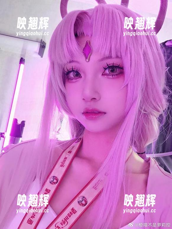 橙喵 橙喵现身说法:cos元素加持,照片里瑜伽和跑题的混搭,真的有那么不搭吗?