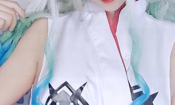 汐兔子居家写真：窝在沙发上的神仙抽奖，下载就能赢得我的懒散！