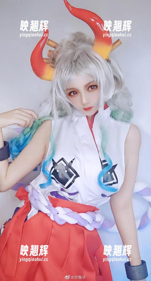汐兔子居家写真：窝在沙发上的神仙抽奖，下载就能赢得我的懒散！