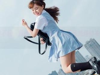 波萝社 – 对不起，我被Suki朱忆音的无圣光连体衣作品打脸了。
