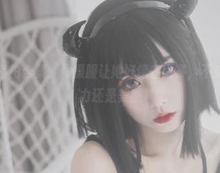 清颜颜子的私拍合集：体操服让她好像在比赛，不知道是在拼实力还是美感